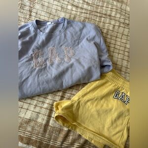 GAP outfit! Lavender sweatshirt & yellow shorts